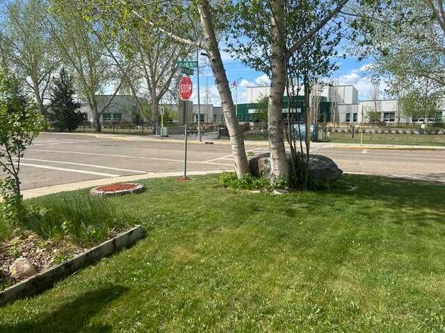 Property Photo:  144 Upland Boulevard W  AB T1R 0R3 