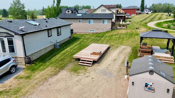 Property Photo:  25054 South Pine Lake Road 4017  AB T0M 1R0 