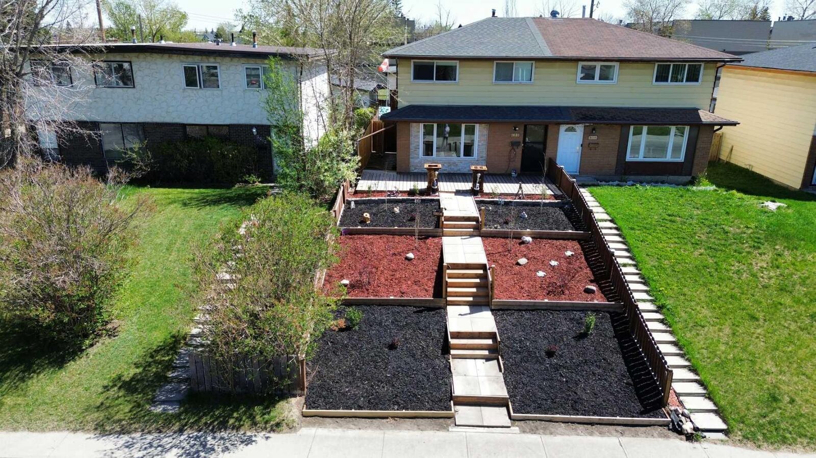 Property Photo:  3014 Doverville Crescent SE  AB T2B 1T9 