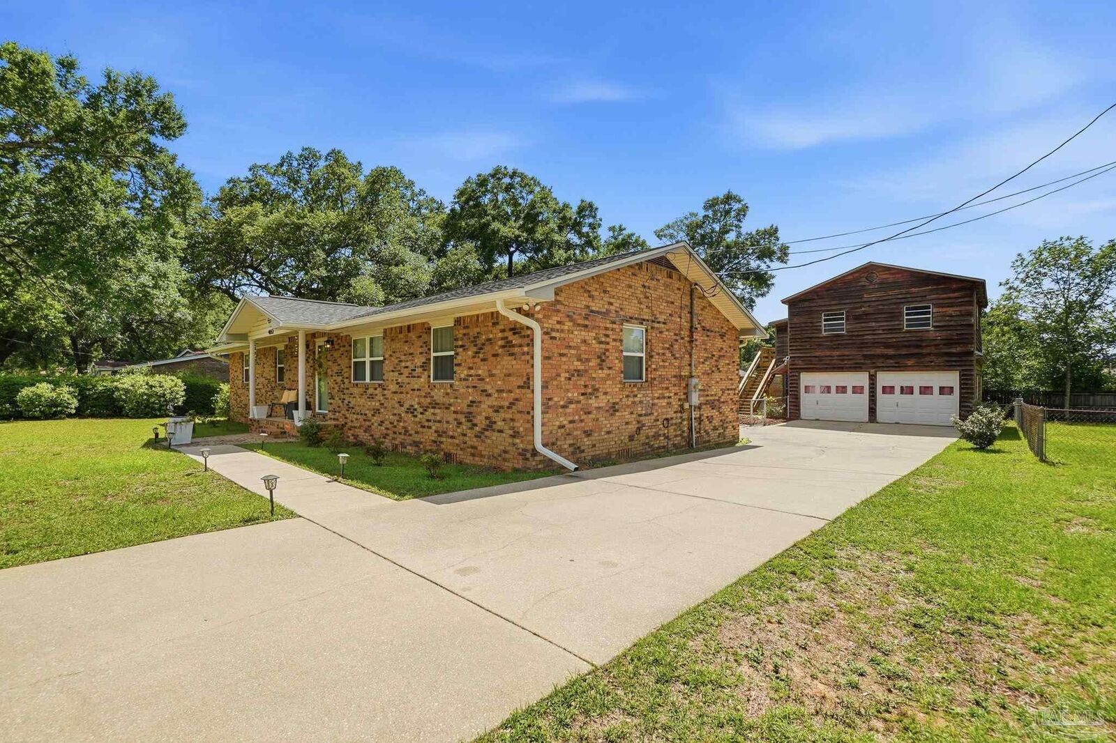 Property Photo:  4653 Dean Dr  FL 32571 