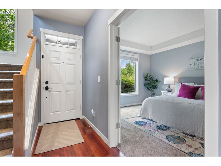 Property Photo: 8988 SW Taylors Ferry Rd OR 97223