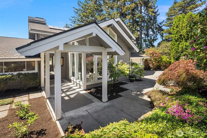 Property Photo:  9419 NE 5th Street  WA 98004 