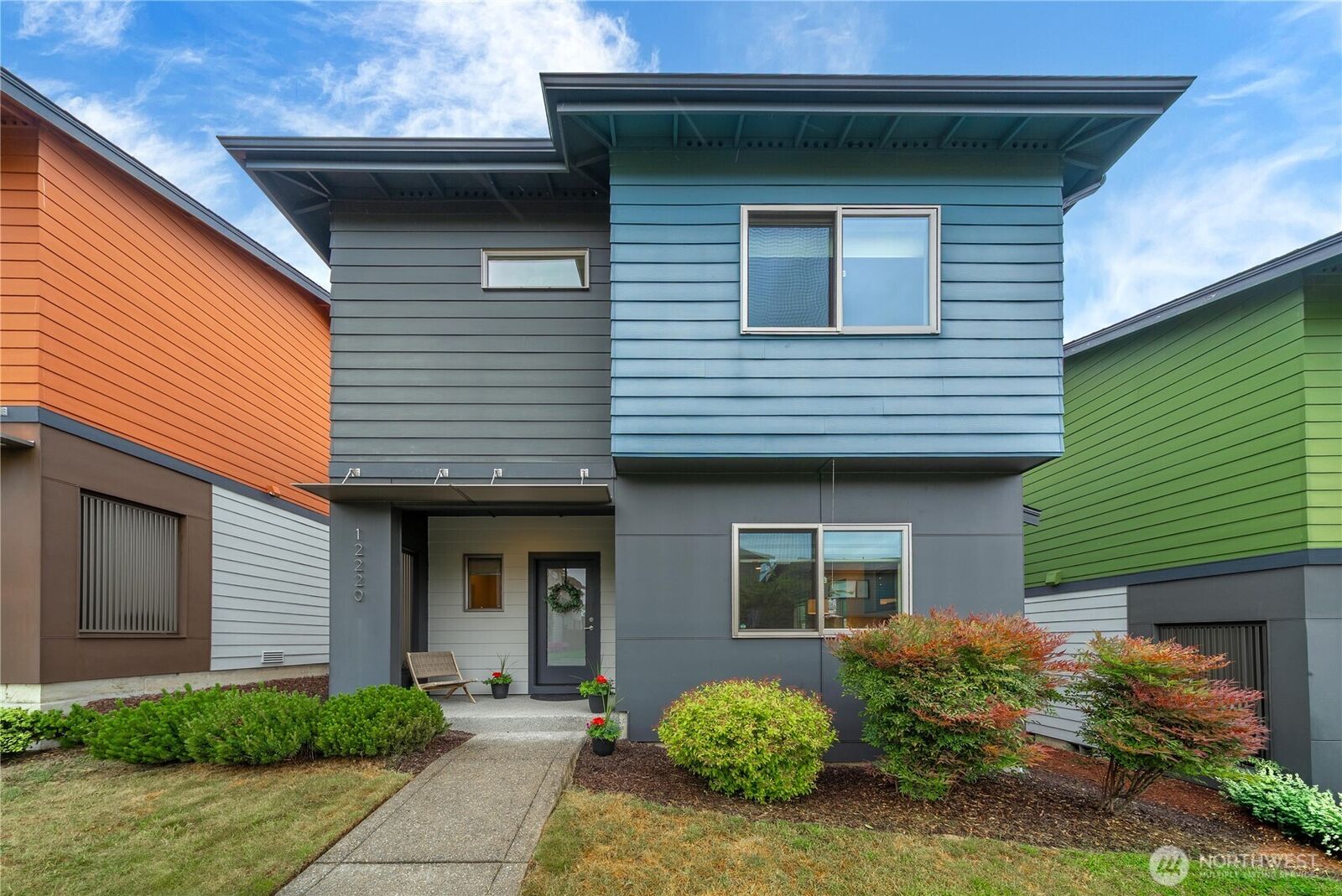 Property Photo:  12220 SE 251st Place  WA 98030 