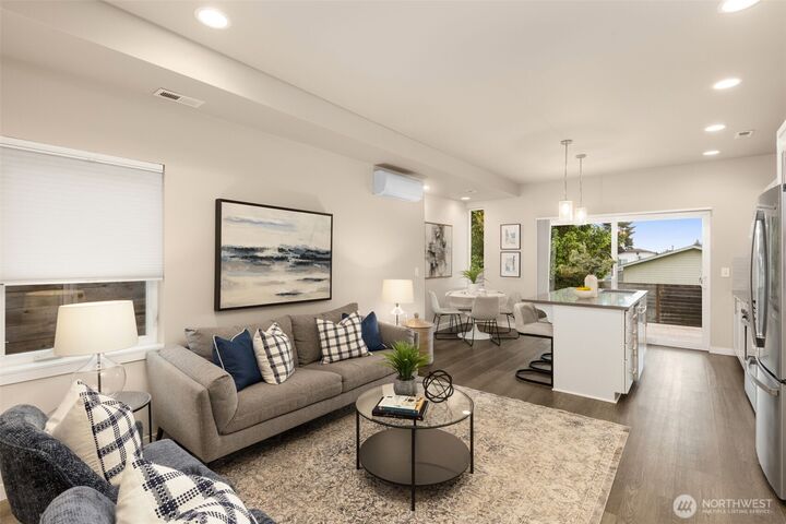 Property Photo: 3928 S Findlay Street WA 98118