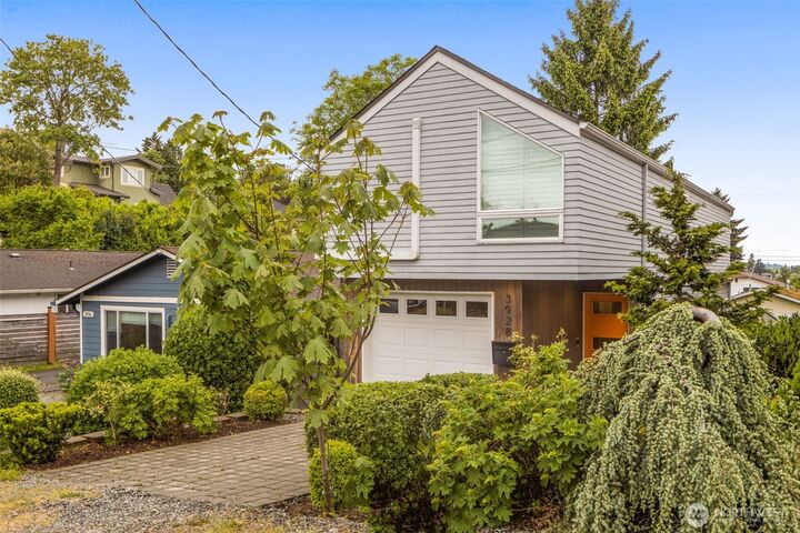 Property Photo: 3928 S Findlay Street WA 98118