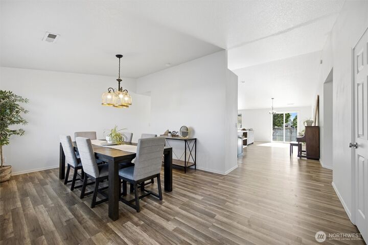Property Photo:  5211  Truman Lane  WA 99301 