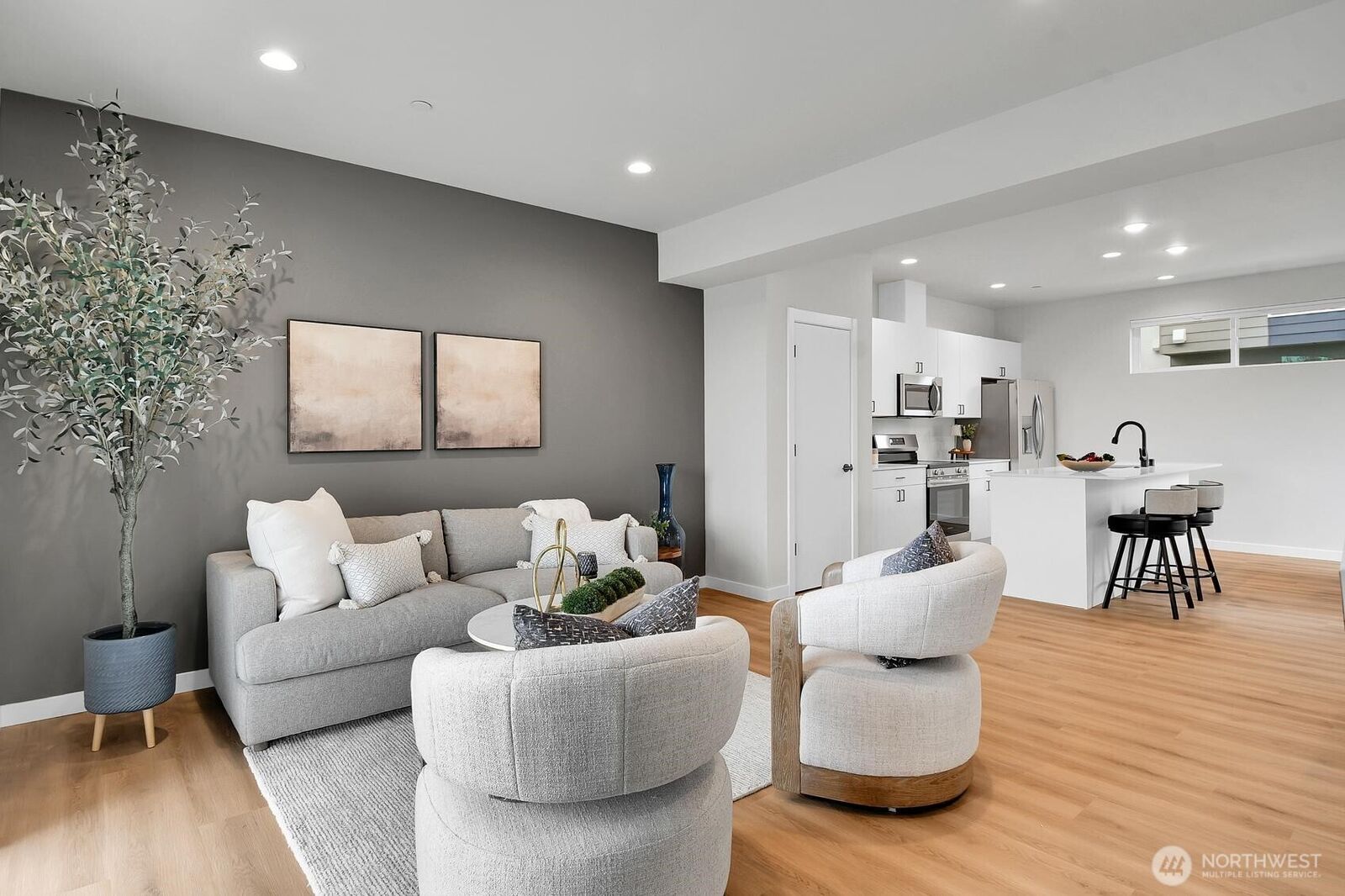 Property Photo:  222  124th Street SW H2  WA 98204 
