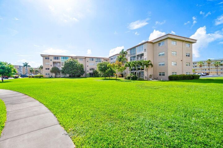 Property Photo: 2615 NE 1st Court 410 FL 33435