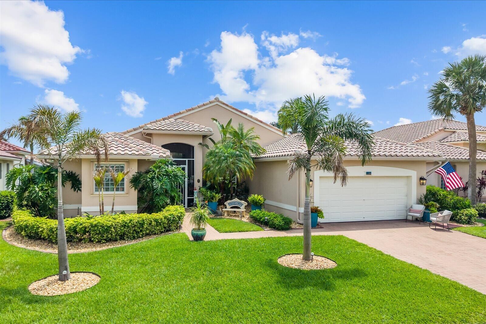 Property Photo: 482 NW Blue Lake Drive FL 34986