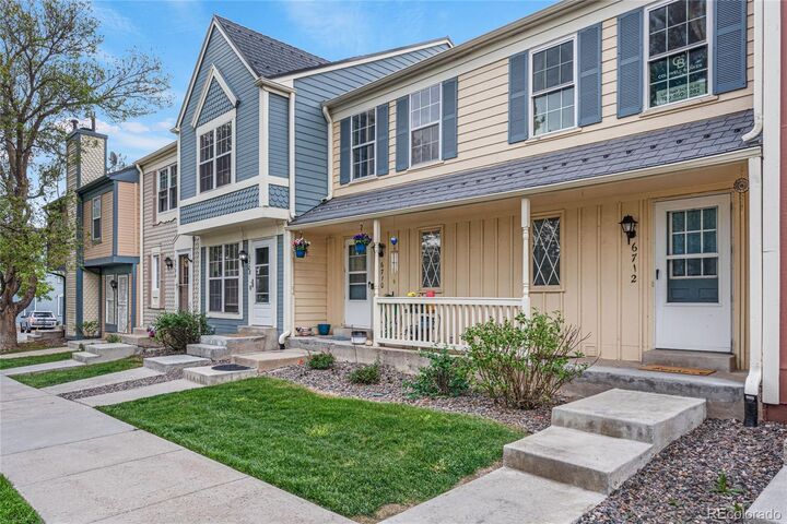 Property Photo:  6712 S Holland Way  CO 80128 