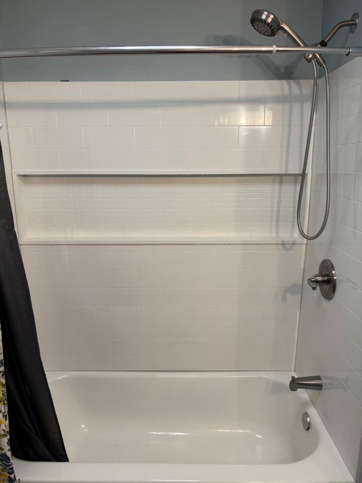 Property Photo: 19 Toni Lynn Ct 19 NJ 08037
