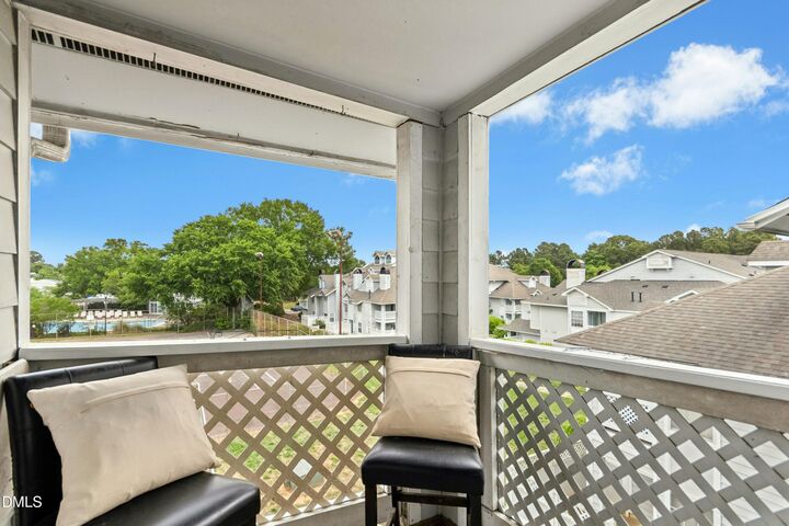 Property Photo: 4900 Avenida Del Sol Drive 307 NC 27616