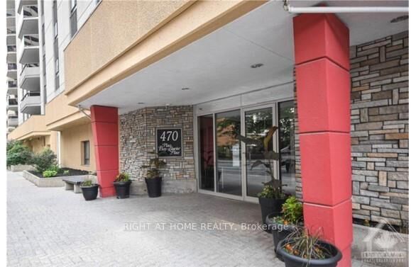 Property Photo: 470 Laurier Avenue W 706 ON K1R 7W9
