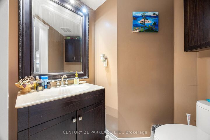 Property Photo: 40 Lady Fern Drive ON L3S 4C2