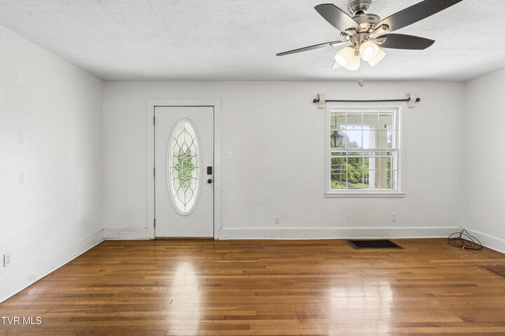 Property Photo:  1104 Lebanon Road  TN 37663 