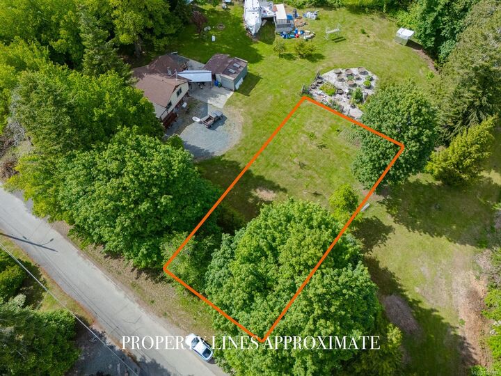 Property Photo:  5817 Compton Rd  BC V0Y 7B7 