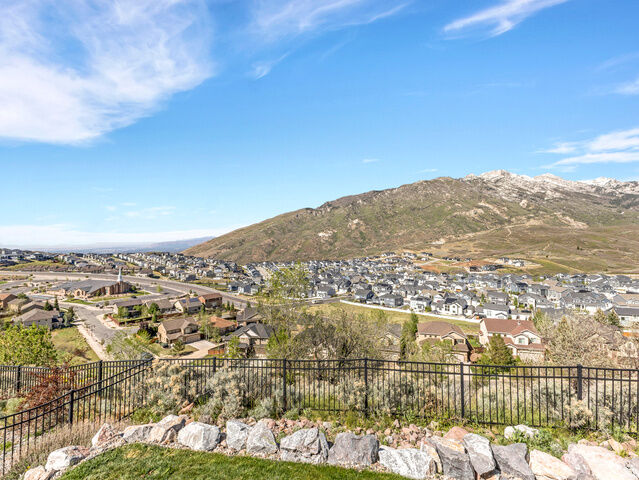 Property Photo:  15057 S Winged Bluff Ln  UT 84020 