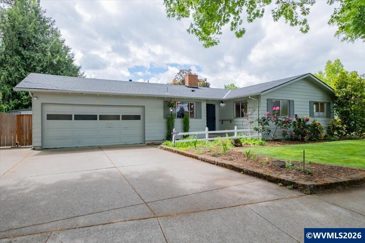 Property Photo:  4210 Ivory Way NE  OR 97305 