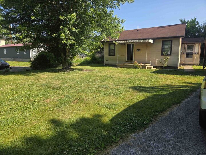 Property Photo:  110 Southview Court  KY 41143 