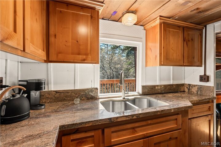 Property Photo:  7 Pine Knot Road  CA 92315 