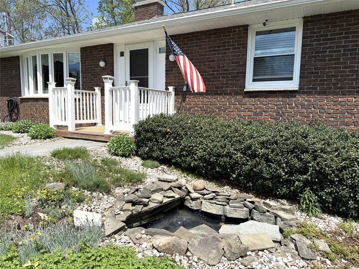 Property Photo:  7 Wellington Drive  NY 13760 