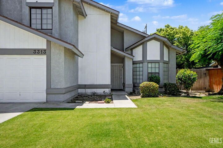 Property Photo:  3313 Fiesta Avenue  CA 93313 