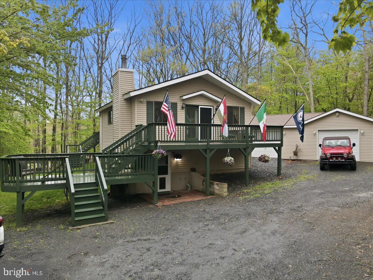 Property Photo:  149 McMichaels Court  PA 18360 