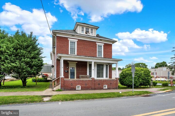 Property Photo:  465 N 4th Street  PA 17074 