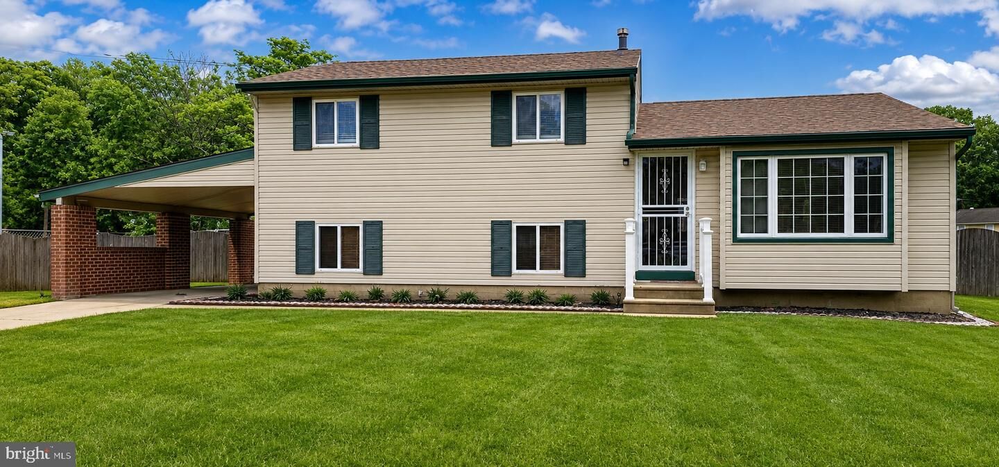 Property Photo:  315 Ellis Court  NJ 08045 