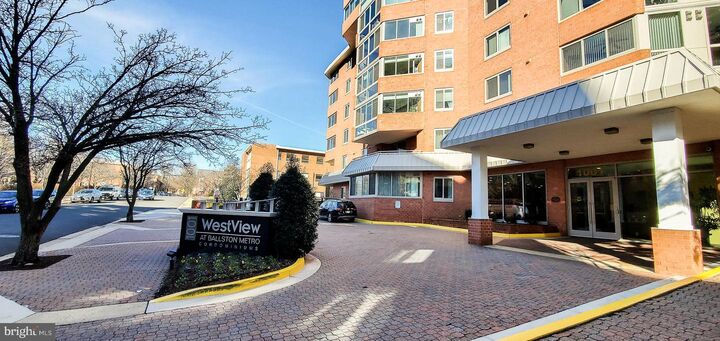 Property Photo:  1001 N Vermont Street 811  VA 22201 