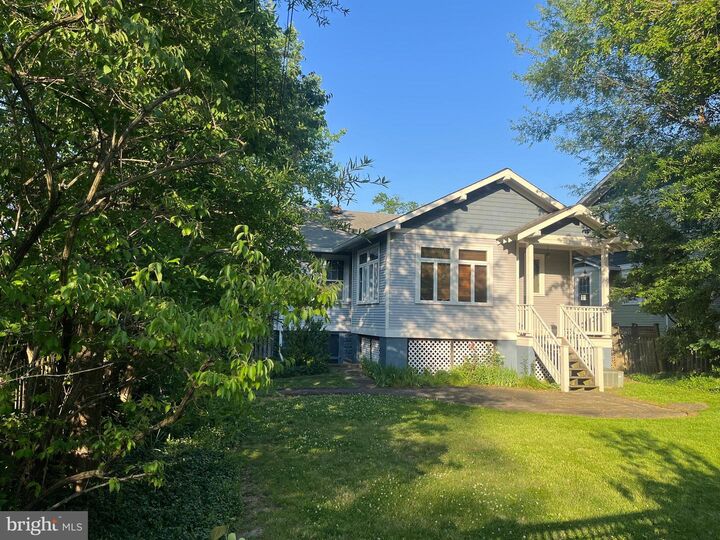 Property Photo:  526 N Ivy Street  VA 22201 