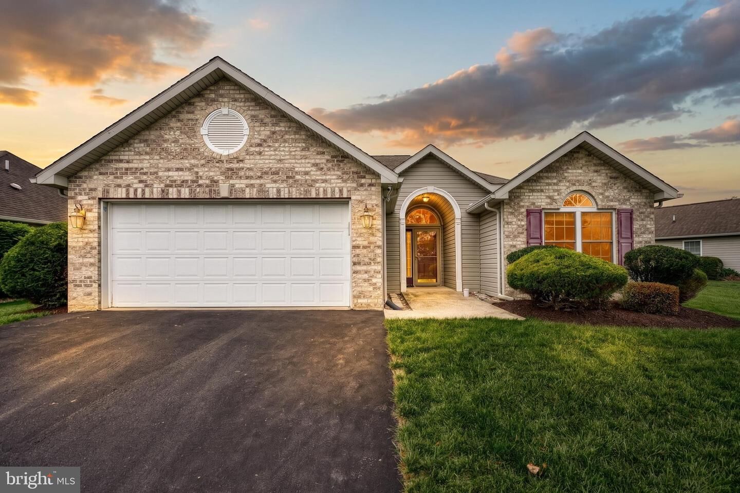 Property Photo: 61 Longwood Drive PA 17050