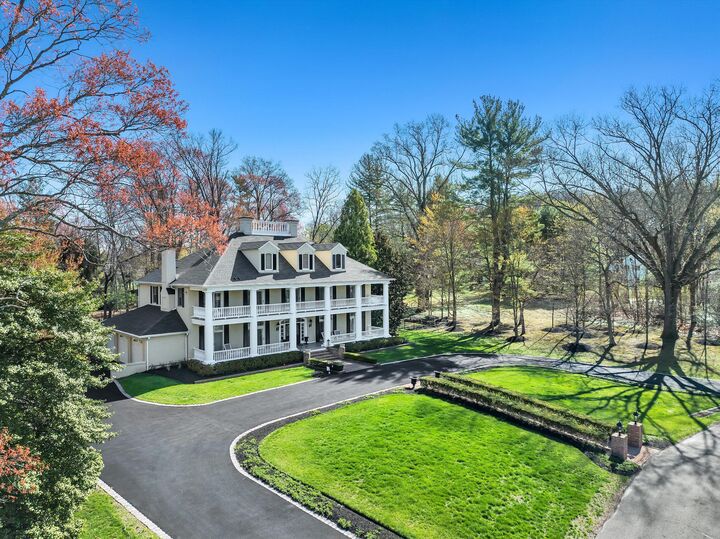 Property Photo:  950 Pennbrooke Lane  PA 19002 