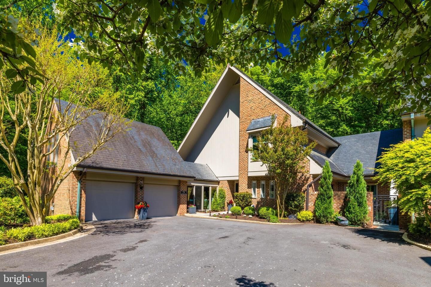 Property Photo:  714 Belgrove Road  VA 22101 