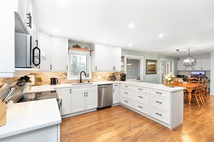Property Photo:  33016 Bushfarm Road  MB R5G 2R4 