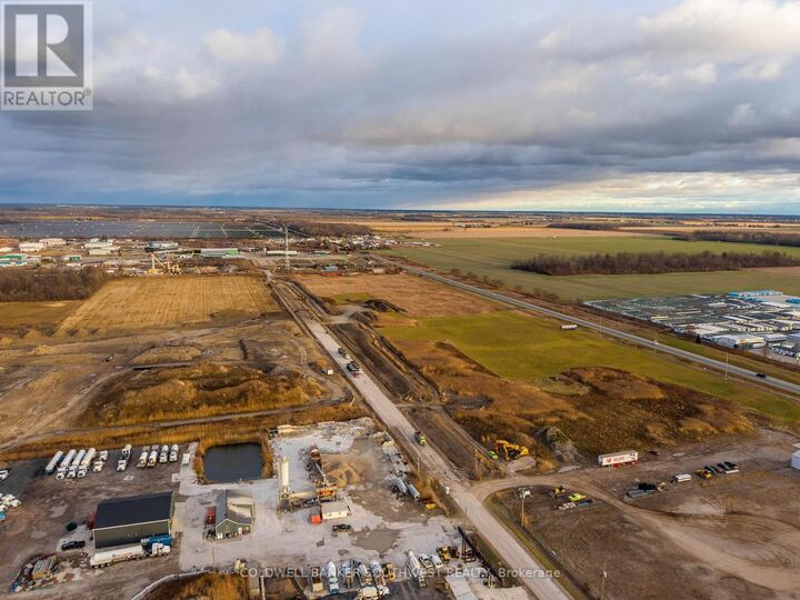 Property Photo:  211 Gladwish Drive  ON N7T 7B3 