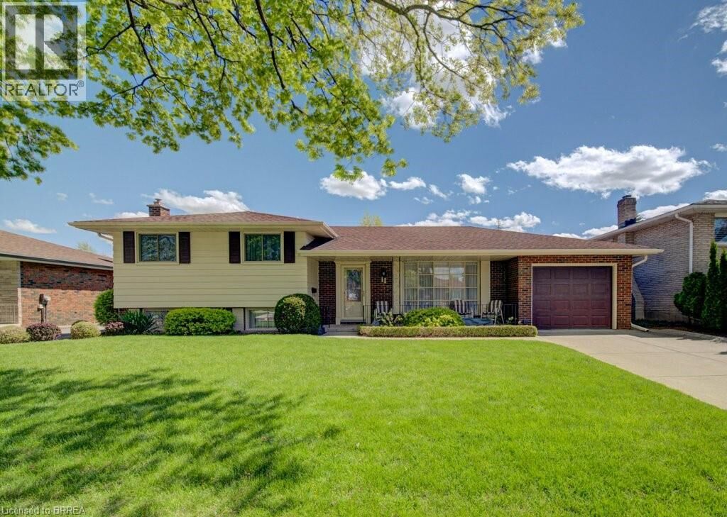 Property Photo:  11 Pippin Drive  ON N3R 5V8 