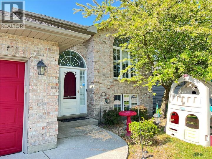 Property Photo:  4015 Applewood Drive  ON N0N 1R0 