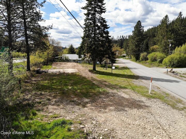 Property Photo:  41476 Riverview Dr  ID 83839 