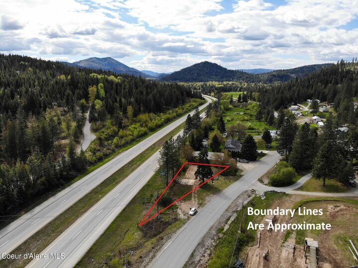 Property Photo:  41476 Riverview Dr  ID 83839 