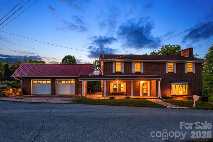 Property Photo: 284 Chestnut Street NC 28754