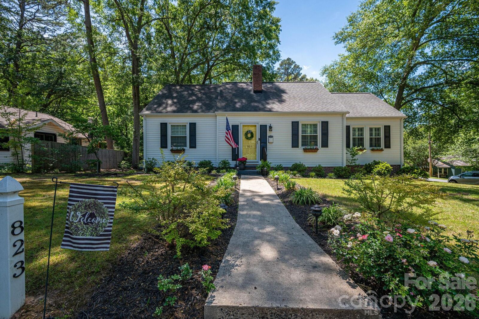 Property Photo:  823 N Laurel Street  NC 28092 