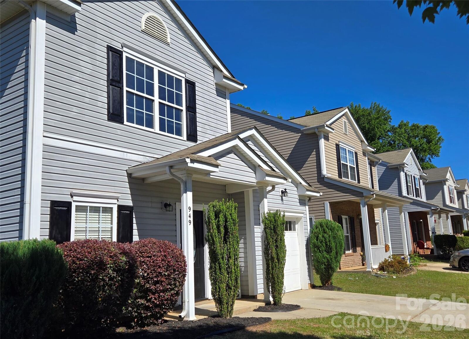 Property Photo:  949 Willow Creek Drive  NC 28054 