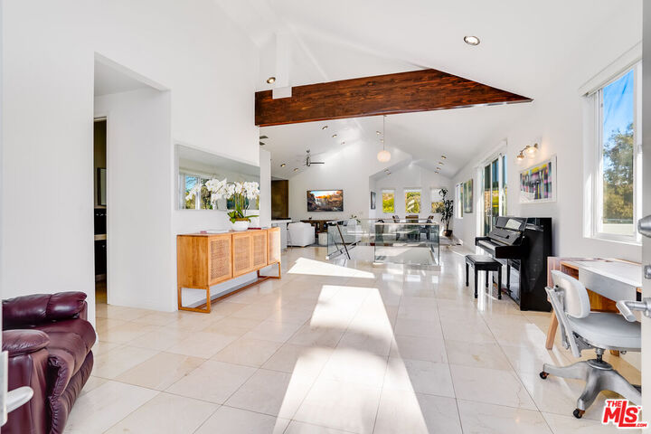 Property Photo: 28927 W Beach Ln CA 90265