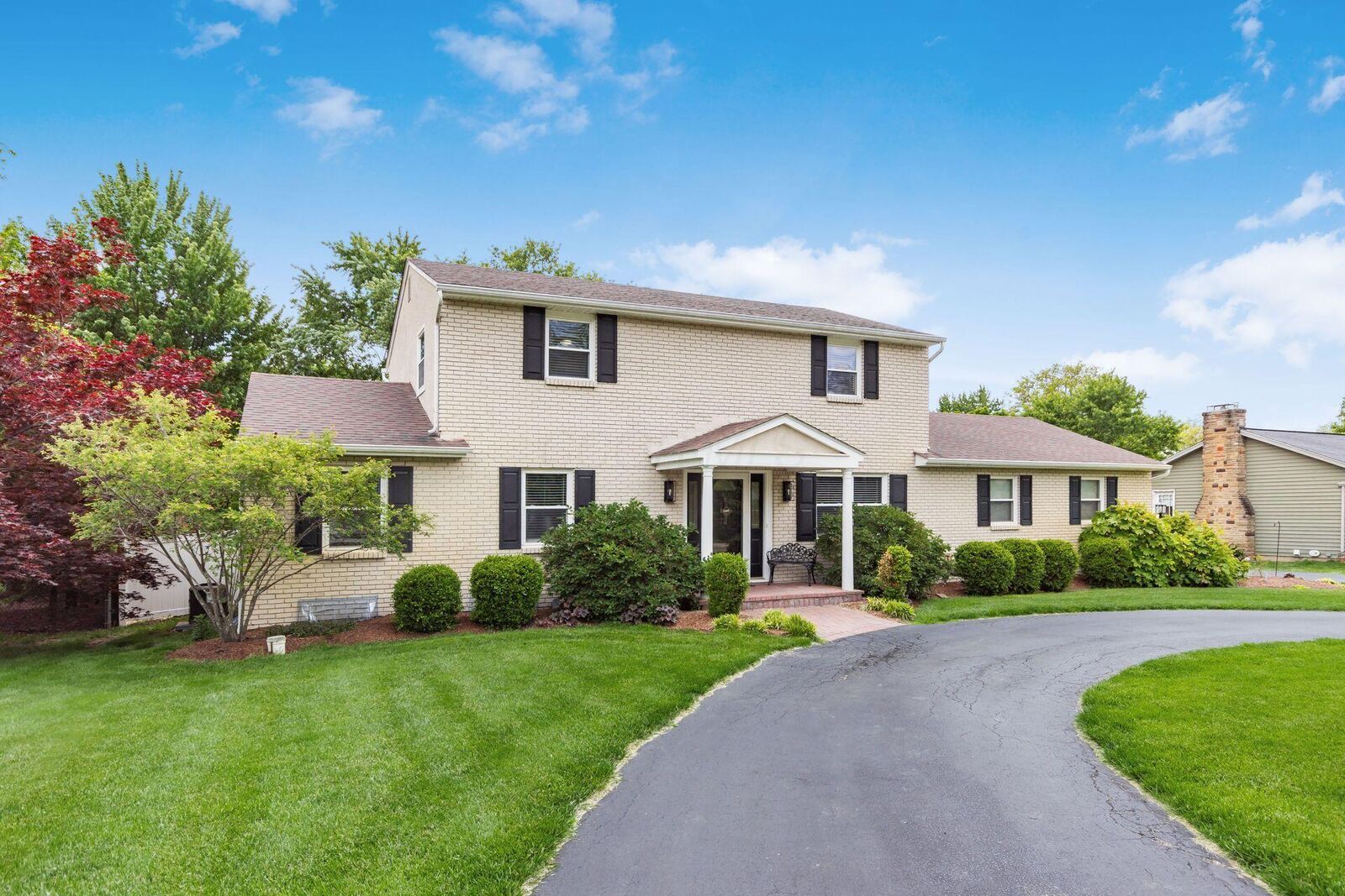 Property Photo:  2403 White Road  OH 43123 