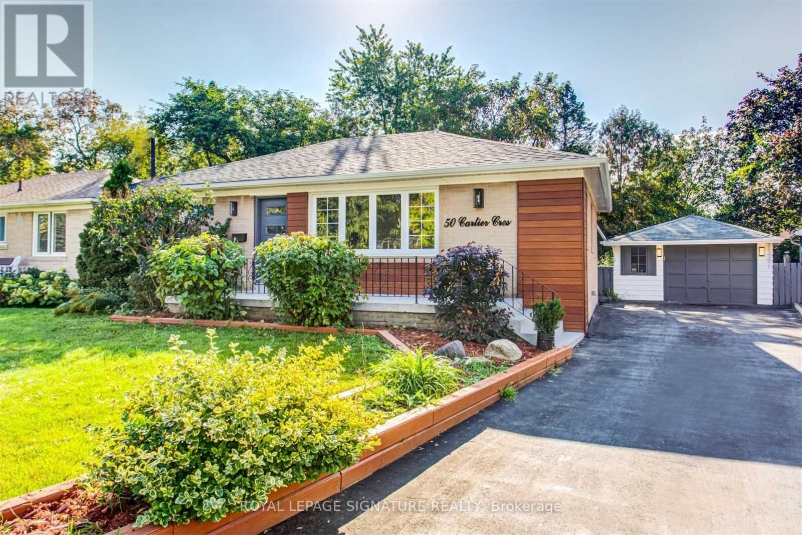 Property Photo:  50 Cartier Crescent Main  ON L4C 2N2 