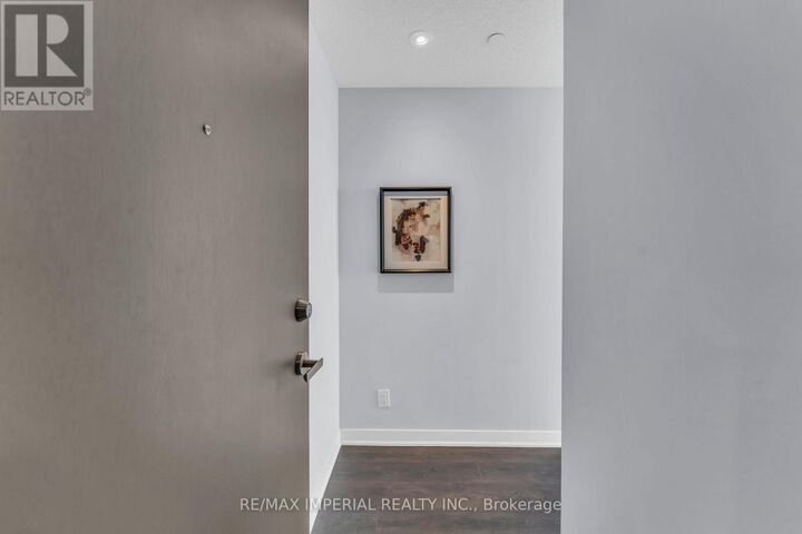 Property Photo:  88 Harbour Street 6007  ON M5J 0C3 