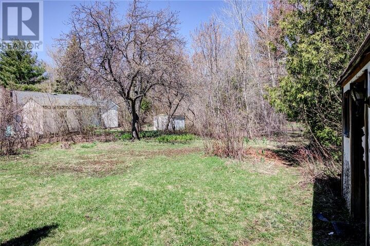 Property Photo:  222 Nepahwin  ON P3E 2H6 