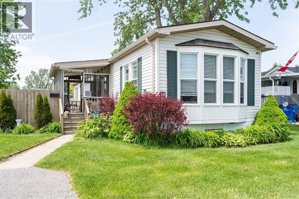 Property Photo:  144 Dunkirk Drive  ON N7L 5P8 