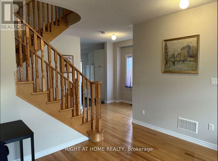 Property Photo:  8777 Dufferin Street 23  ON L4J 8W3 